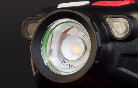 Ліхтар яскравий промінь YLP Falcon FH5 