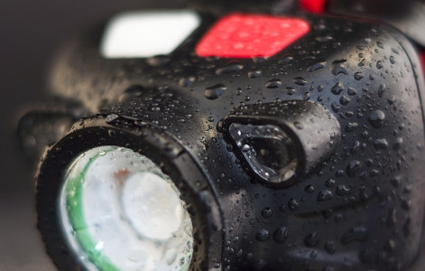 Ліхтар яскравий промінь YLP Falcon FH5 