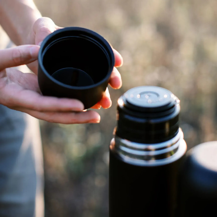 Термос Tramp Basic 0,75 л UTRC-104, black 