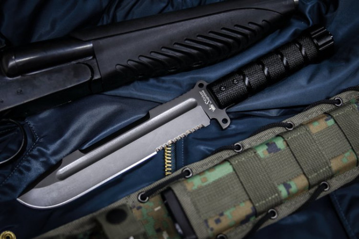 Ніж Kizlyar Supreme Survivalist Z, сталь D2 Gray Titanium 