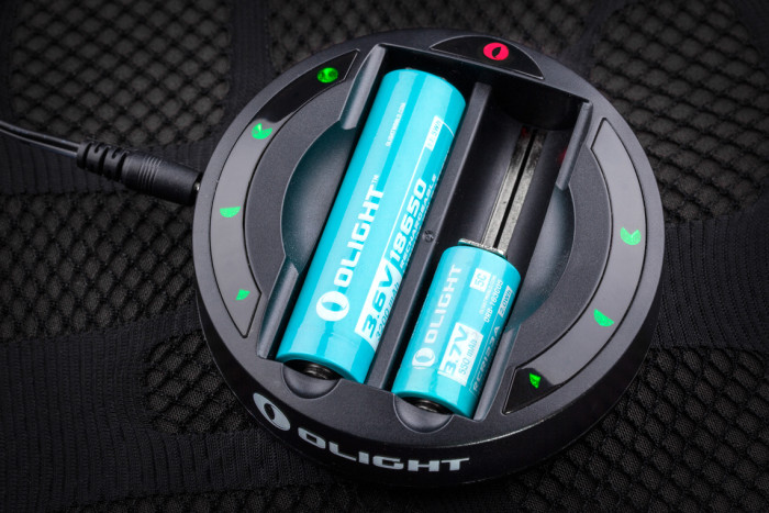 Зарядний пристрій Olight Omni-Dok 