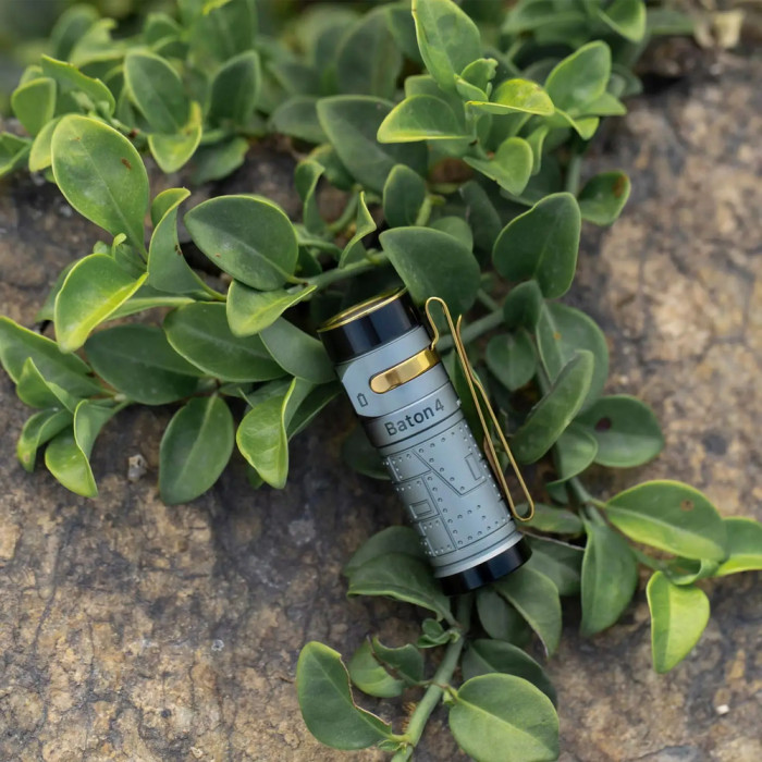 Ліхтар Olight Baton 4 Fighter Pilot 