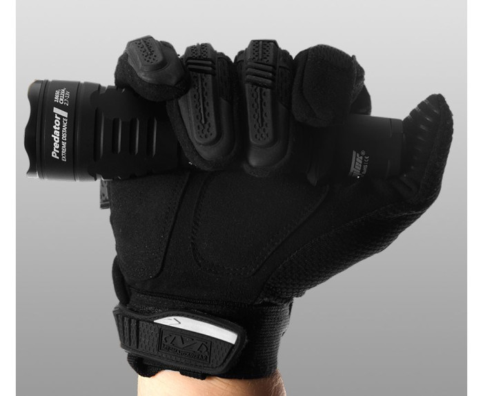 Ліхтар Armytek Predator v3 XP-E2 Red 