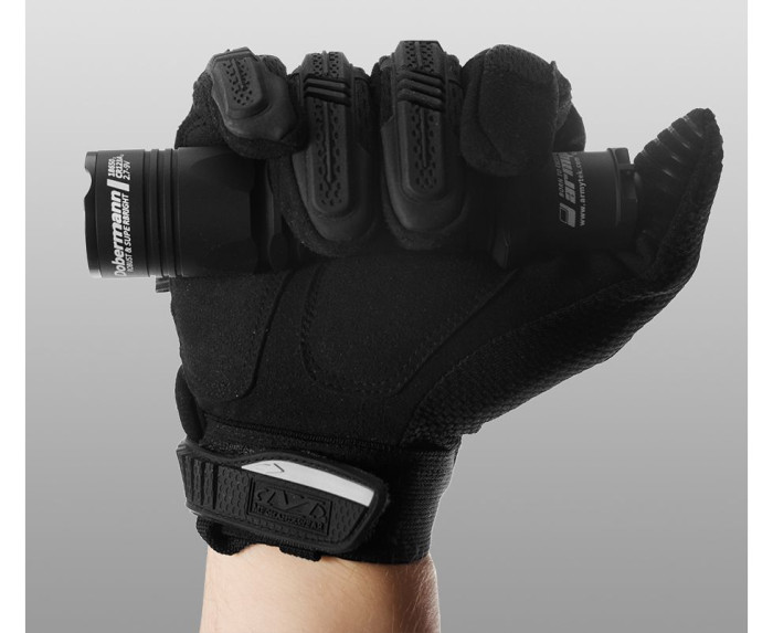 Ліхтар Armytek Dobermann XP-E2 Green 