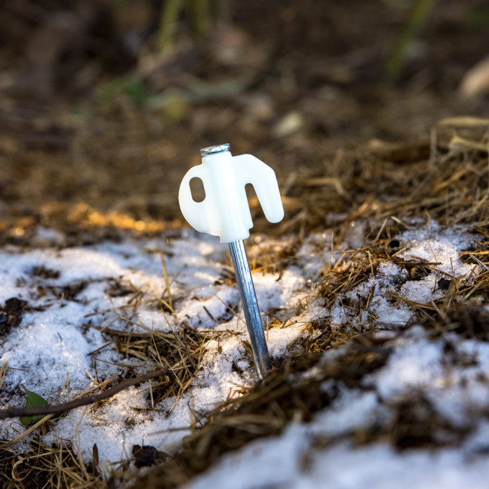 Кілки туристичні світловідбивні Naturehike CNK2550PJ012, 20 см, 4 шт, білий