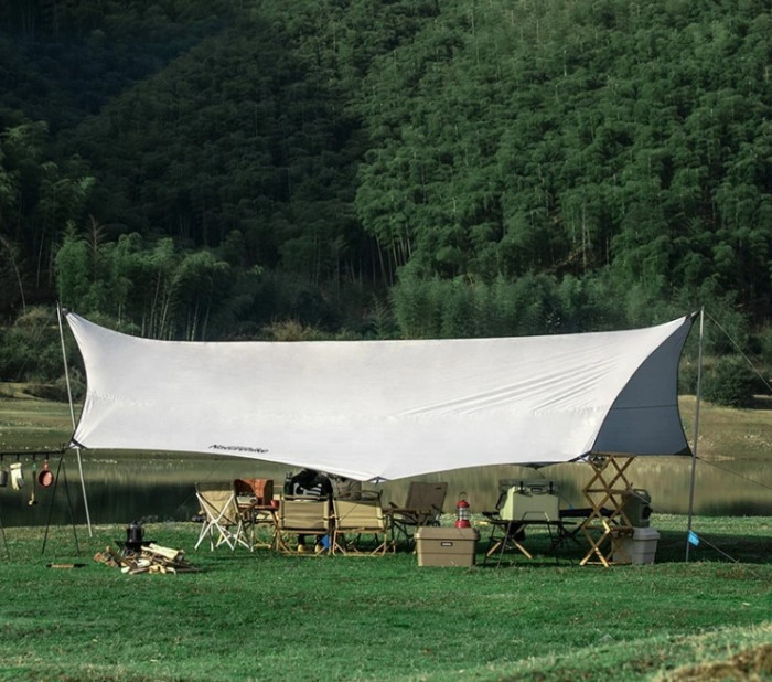 Тент для кемпінгу Naturehike Moraine NH19TM004, 150D /Silver Coated, 680х576 см, сірий (з двома стійками) 