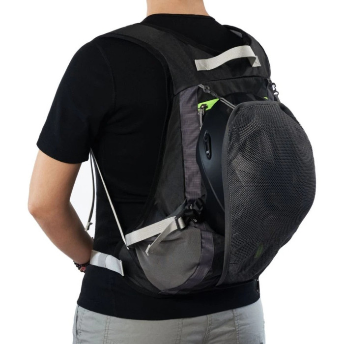 Велорюкзак з чохлом для шолома Naturehike 15 л sky blue NH15C001-B, блакитний 