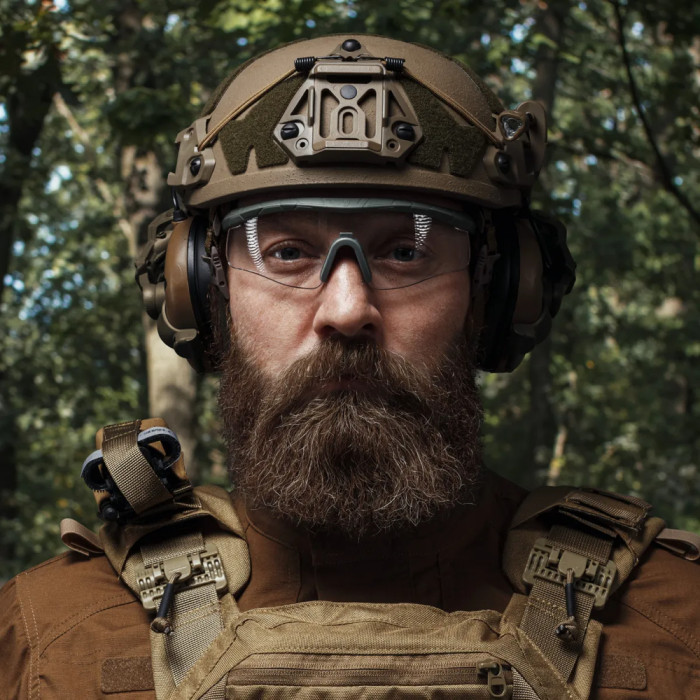 Тактичний ліхтар на шолом Night Evolution LT-09-T з 4-ма світлодіодами. Койот 