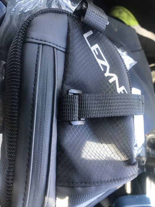 Підсідельна сумка Lezyne L-CADDY 1,2 л Y13 чорна 