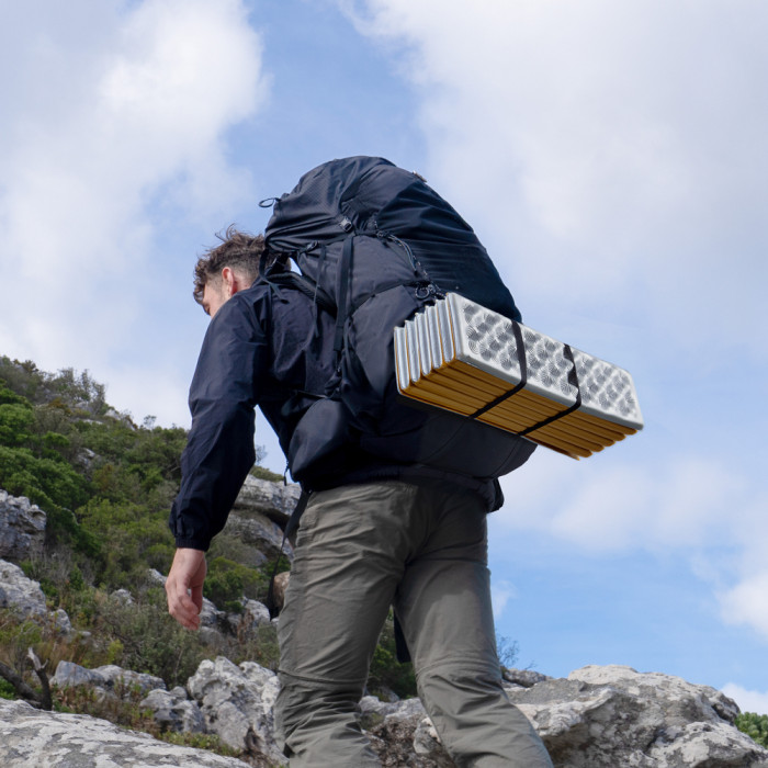 Килимок складний IXPE Naturehike CNK2550WS030, алюмінієва плівка, 18 мм, медово-золотий 