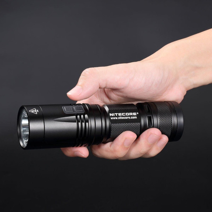 Кишеньковий ліхтар Nitecore R40 з док-станцією, 1000 люмен 