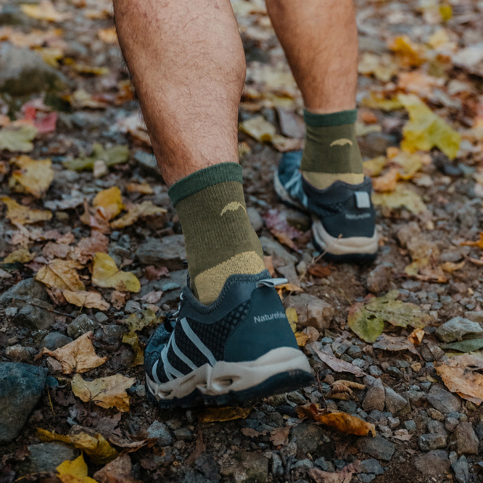Шкарпетки туристичні високі Naturehike CYY2551FS011, L, зелений