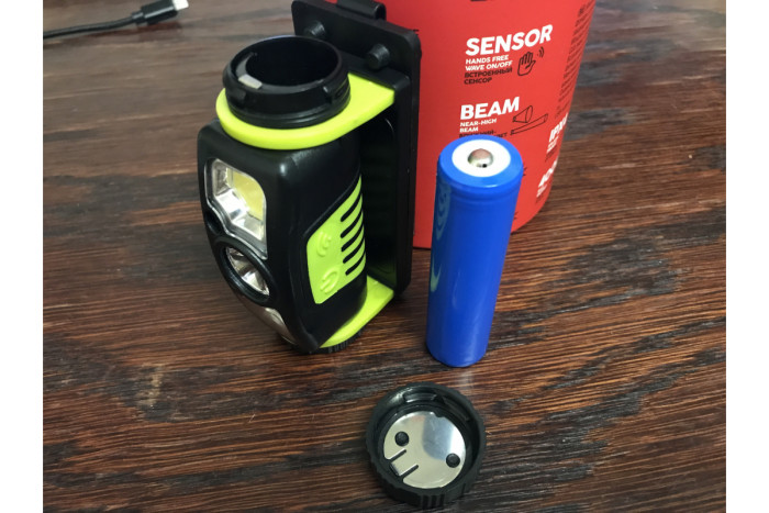 Ліхтар яскравий промінь LH-400 Cobra PRO 