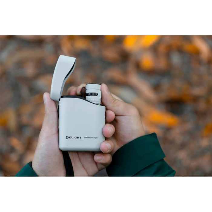 Ліхтар Olight Baton 4 Premium Edition White 