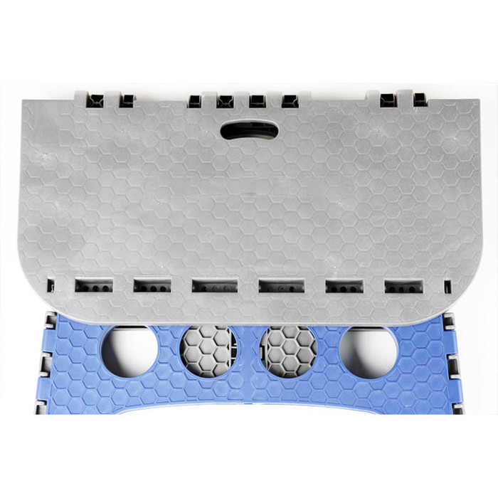 Стіл розкладний пластиковий СИЛА 55 х 56 х 51 см 