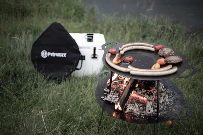 Підставка для смаження та багаття 2-в-1 Petromax Griddle and Fire Bowl 56 см 