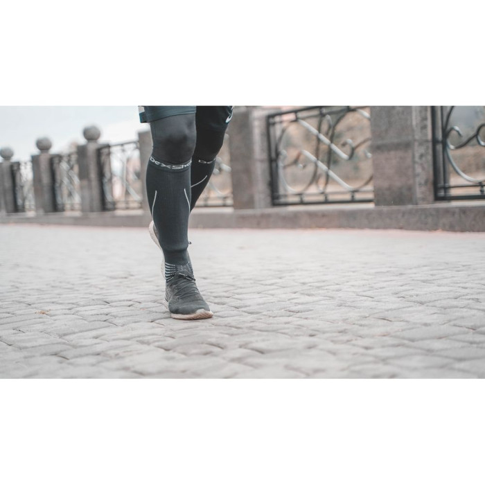 Водонепроникні шкарпетки Dexshell Mudder, чорні з сірими смужками, XL 