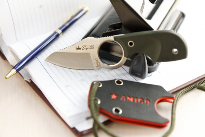 Ніж Kizlyar Supreme Amigo-X, сталь D2, сірий титан, Зелена рукоять G10 