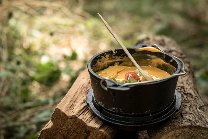 Казан-жарівня чавунна Petromax Dutch Oven ft0.5 плоске дно 0,6 л 