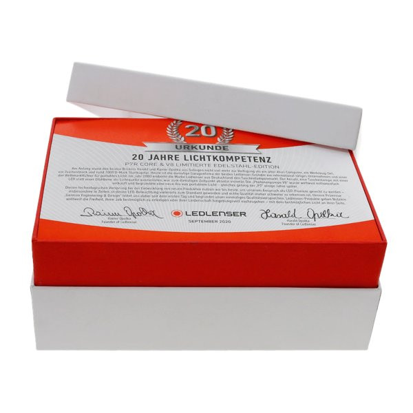 Подарунковий набір Ledlenser P7RCore i V8 