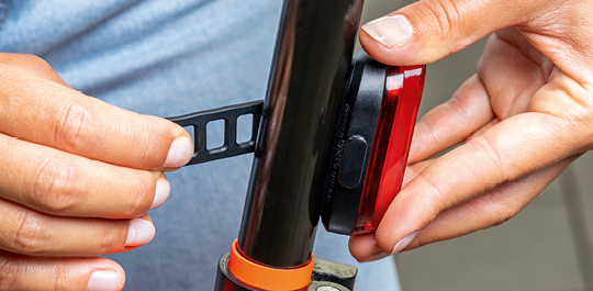 Ліхтар Sigma Sport Curve 