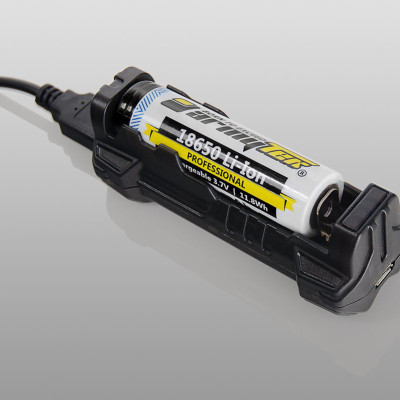 Зарядний пристрій Armytek Handy C1 Pro SB (заміна USB)