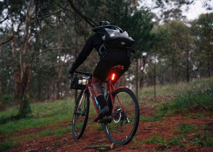 Мигалка задня Knog Blinder Mob V Mr Chips 44 Lumens Black 