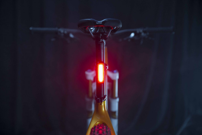 Мигалка задня Knog Blinder Mob V Mr Chips 44 Lumens Black 