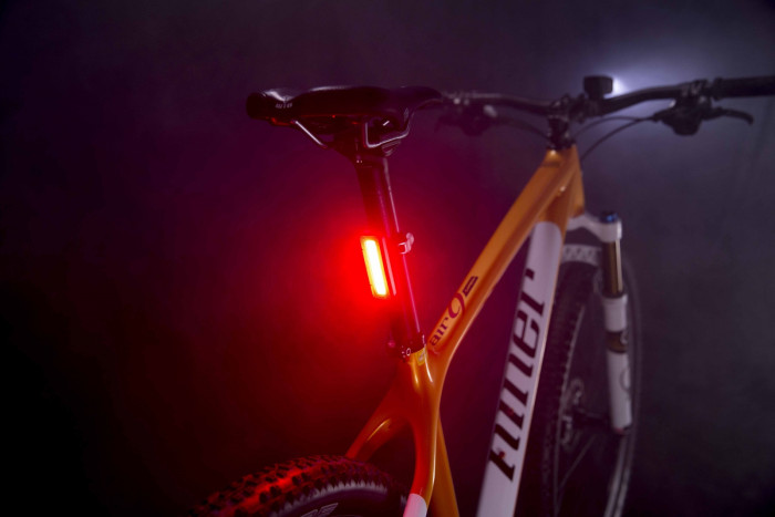 Мигалка задня Knog Blinder Mob V Mr Chips 44 Lumens Black 