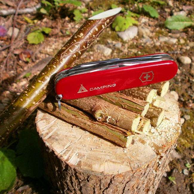 Ніж Victorinox CAMPER червоний 1.3613 