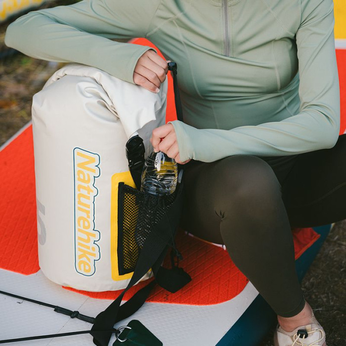 Рюкзак водонепроникний Naturehike CNK2300BS017, 25 л, білий 