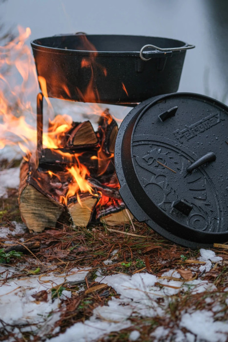 Казан-жарівня чавунна Petromax Dutch Oven ft6 плоске дно 5,5 л 