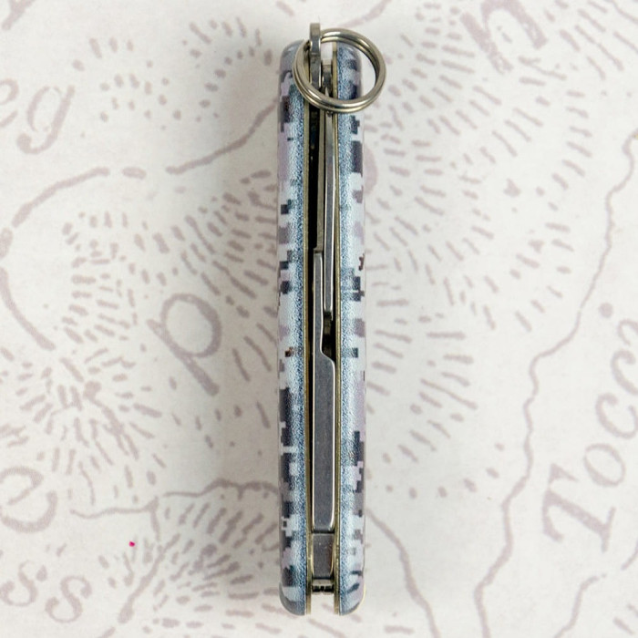 Складаний ніж Victorinox CLASSIC SD ARMY Піксель синій 0.6223.3.W3942pw
