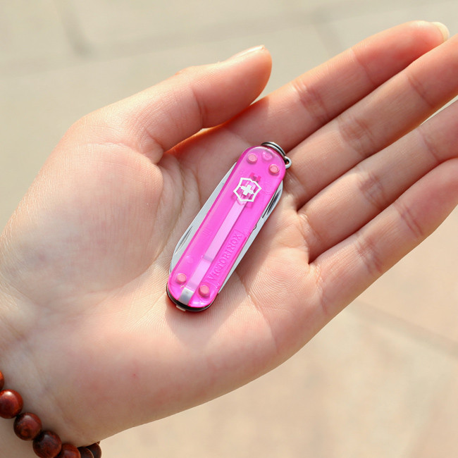 Ніж Victorinox CLASSIC рожевий напівпрозорий 0.6203.T5 