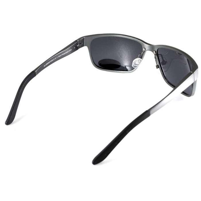 Окуляри BluWater Alumination - 2 Gun Metal Polarized (gray) чорні 