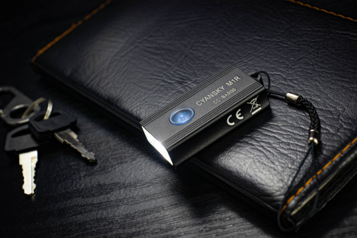 Кишеньковий ліхтар Cyansky M1R 