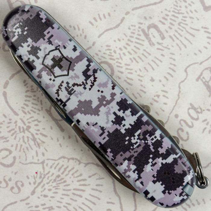 Складаний ніж Victorinox CLIMBER ARMY Піксель синій 1.3703.3.W3942p