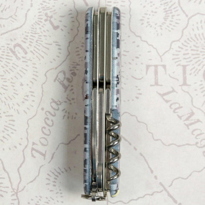 Складаний ніж Victorinox CLIMBER ARMY Піксель синій 1.3703.3.W3942p