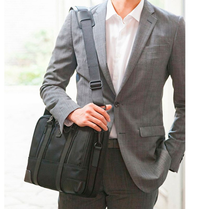 Наплічна сумка Victorinox Lexicon Professional /Black Lexington 15 (Vt601114) 