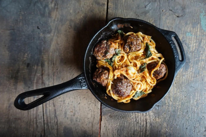 Сковорода чавунна Petromax Fire Skillet fp20 з довгою ручкою 