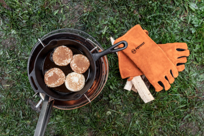 Сковорода чавунна Petromax Fire Skillet fp25 з довгою ручкою 