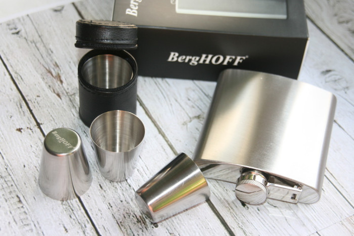 Подарунковий набір 6 предметів: фляга, 4 чарки, чохол, Outdoor BergHOFF (8500223) 
