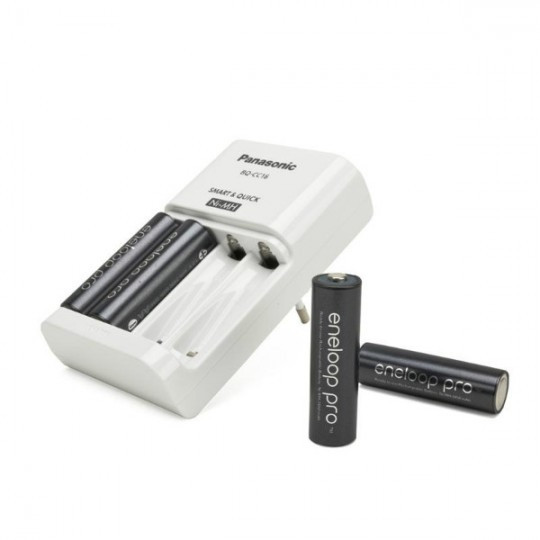 Зарядное устройство Panasonic Smart-Quick + 4 шт. Eneloop AA 2500 mAh (K-KJ55HCD40E) 