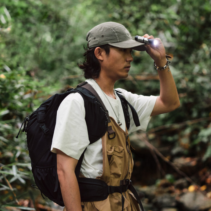 Ліхтар з кліпсою Naturehike CNK2450ZM013, чорно-сірий 