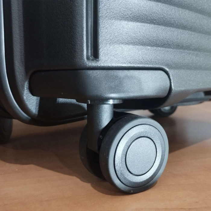 Валіза Swissbrand Malden (M) Black (SWB_LHMAL001M) 