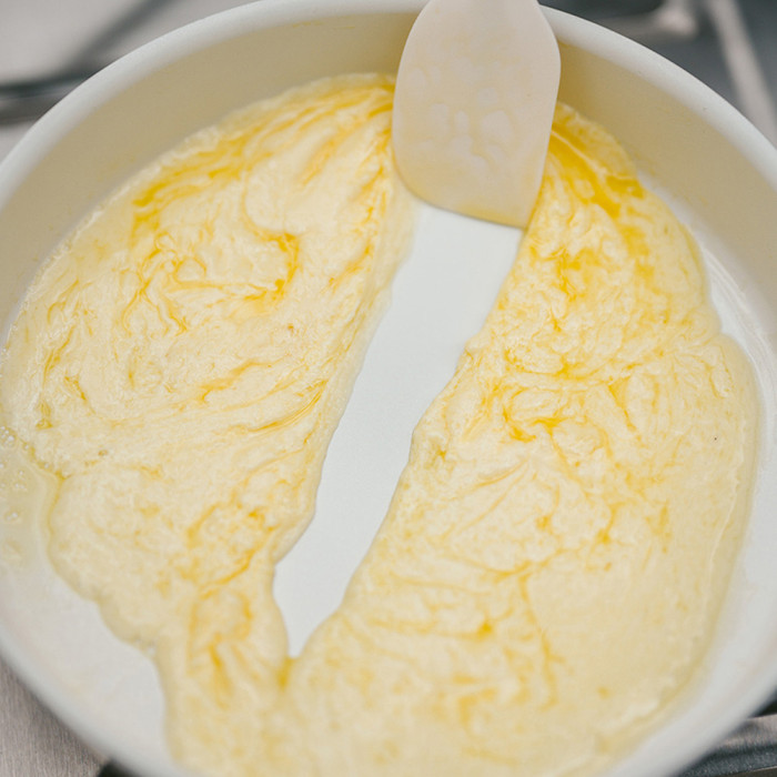 Сковорідка зі складаною ручкою Naturehike CNK2450CF013, 17,5 см, алюміній, біла 