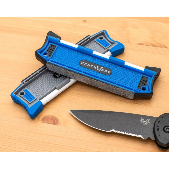 Точило Benchmade "20° Guided hone tool", кераміка+шкіра, 20 градусів 