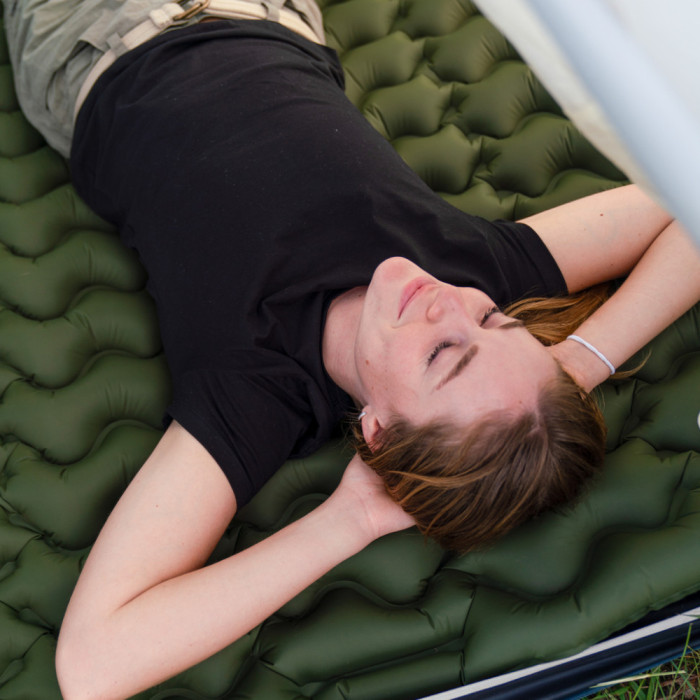 Матрац туристичний надувний двомісний Naturehike CNK2550WS019, 200 х 125 х 9.5 см, синій із вбудованою помпою для надування