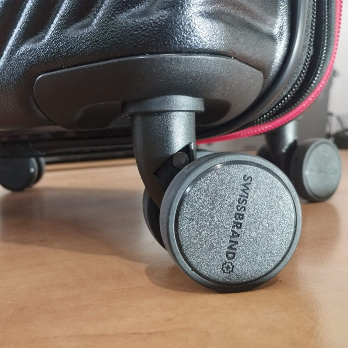 Валіза Swissbrand Nara (S) Black/Red (SWB_LHNAA010S) 