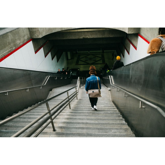 Сумка Osprey Aoede Messenger 7 tan concrete - O/S - бежевий 